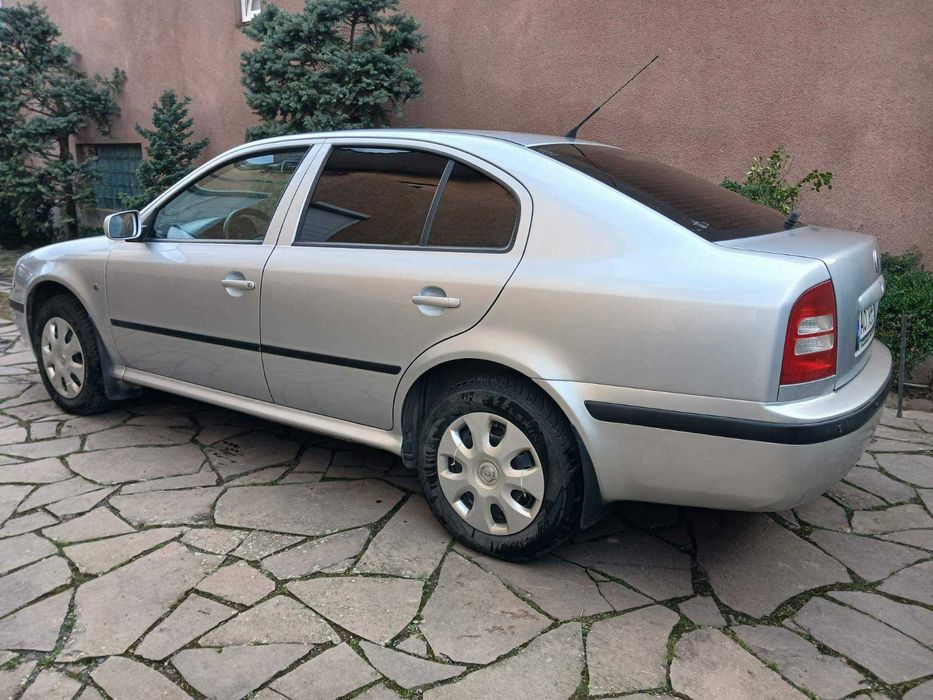 Шкода Октавія 2008 рік 1,6 МРІ  бензин-газ