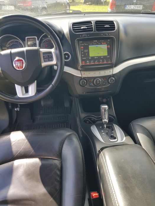 Fiat freemont 2.0jtd 7 os 4x4najbogatsza wersja