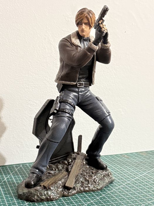 3D Колекційна фігурка Леон Кеннеді (Resident Evil 4 Remake)