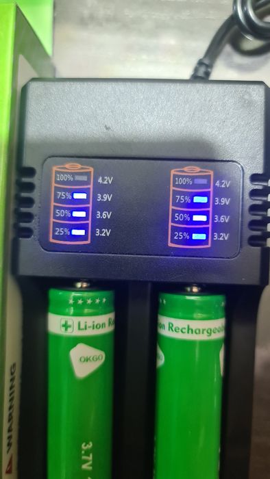 Зарядное для аккумуляторов 18650 на два акб с индикацией