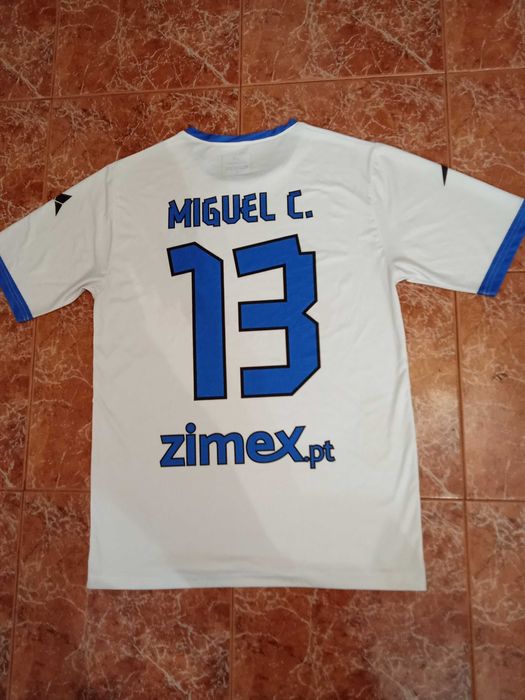 boné de senhora novo na embalagem L+ camisolas + calça Cinza