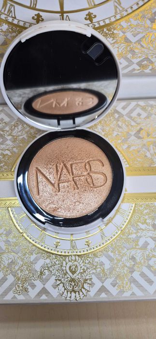 Rozświetlacz NARS