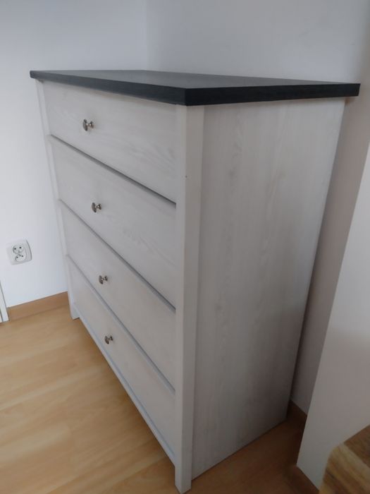 Komoda z szufladami