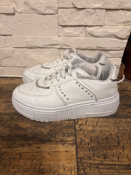 Buty damskie sportowe