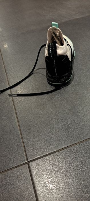 Buty sportowe na halę