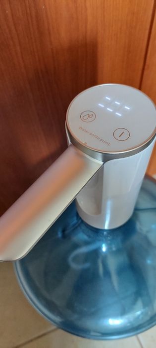 Автоматична помпа для води на бутль