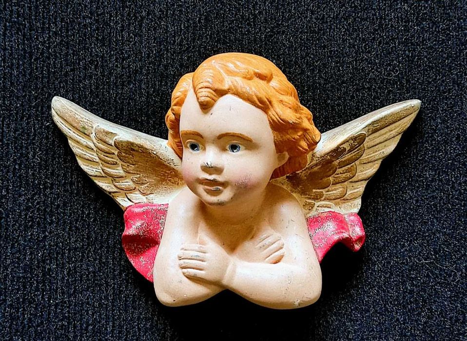 Figura em gesso de anjo para pendurar