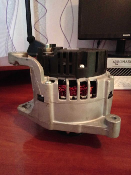 Генератор Alanko (Volskwagen Passat B5)