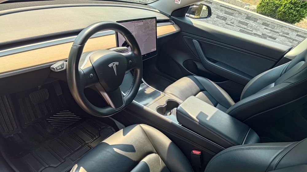 Tesla Model 3 Dual Motor Long Range AWD