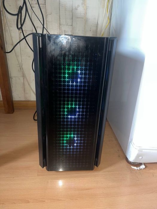 Игровой ПК со всеми игровыми девайсами.