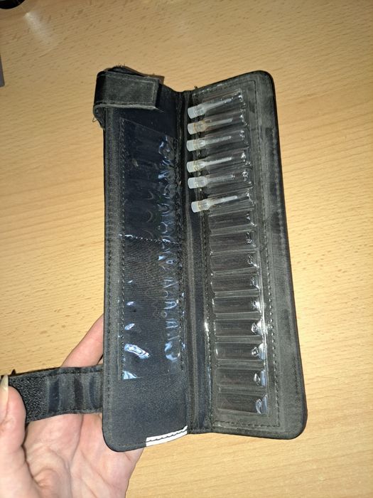 avon kasetka etui na próbki