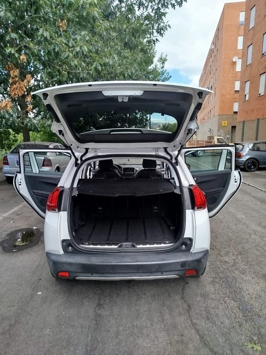 Peugeot 2008 usado quase novo