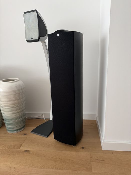 Colunas Chão Kef Q5 em Excelente Estado