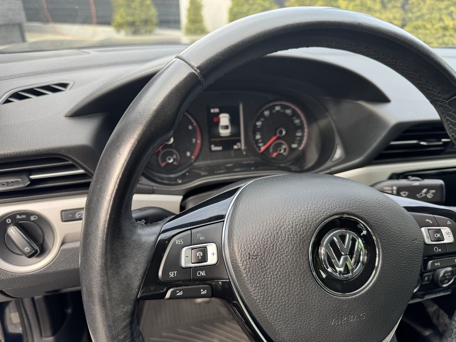 Volkswagen Passat B9 розбірка запчастини