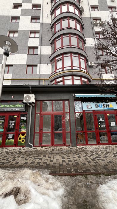 Продаж Фасадне комерційне приміщення 106 м² вул. Симоненка