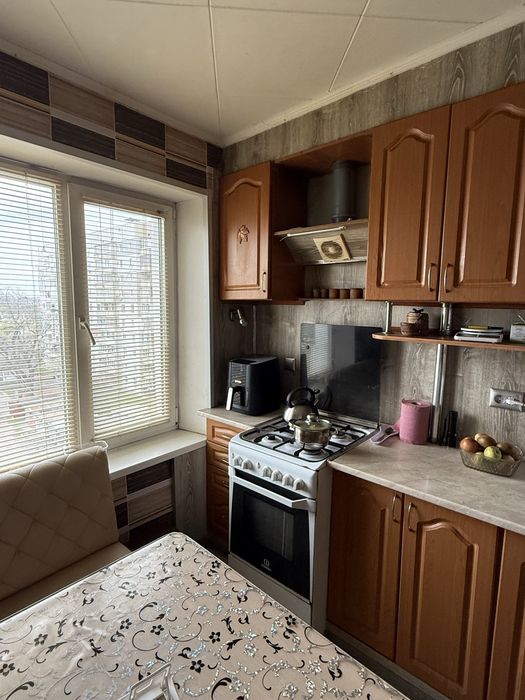 Продам велику 3 кімнатну квартиру