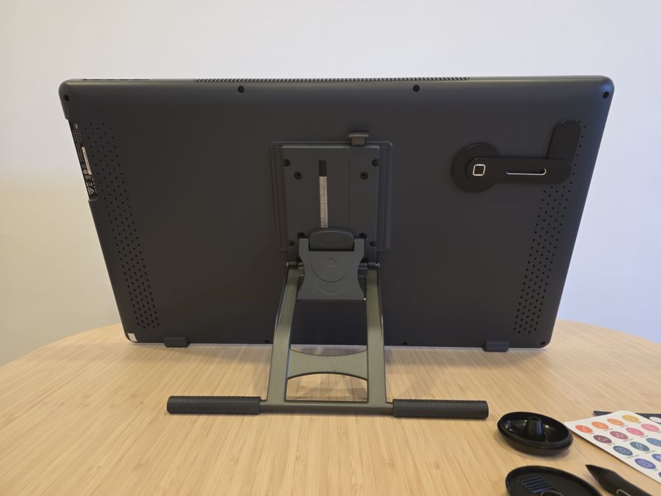 Display desenho Huion Kamvas 24 Plus  com teclado - Garantia