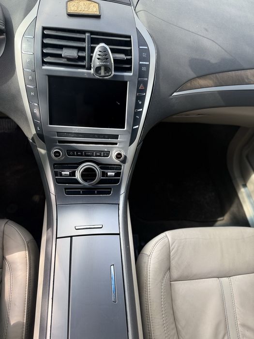 Гібрид LINCOLN MKZ 2017
