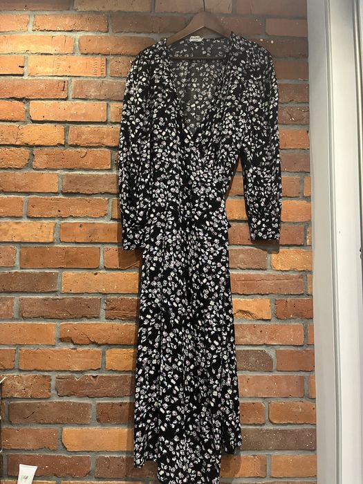 Sukienka z wiskozy NA-KD 38