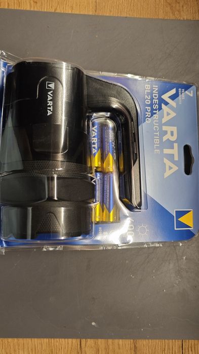 5 sztuk nowe latarki LED Varta indestructible BL20 pro