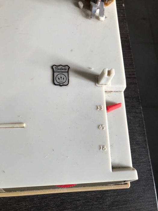 Radiola gira disco raro portátil raro