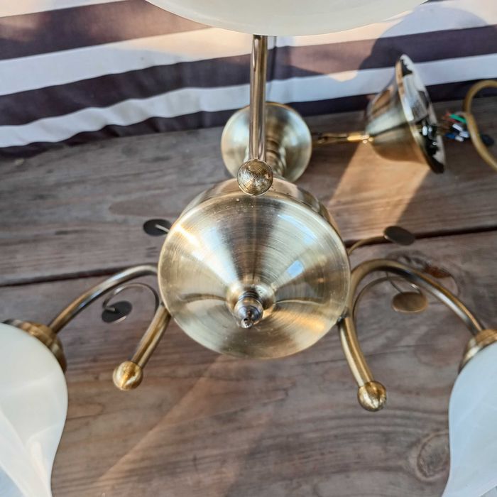 Lampa do pokoju, 3 szklane klosze