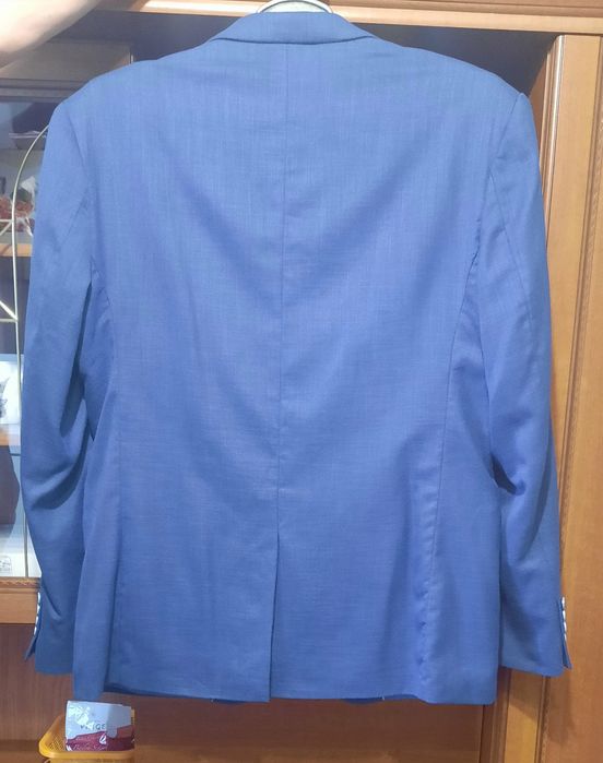 Продам мужской костюм.