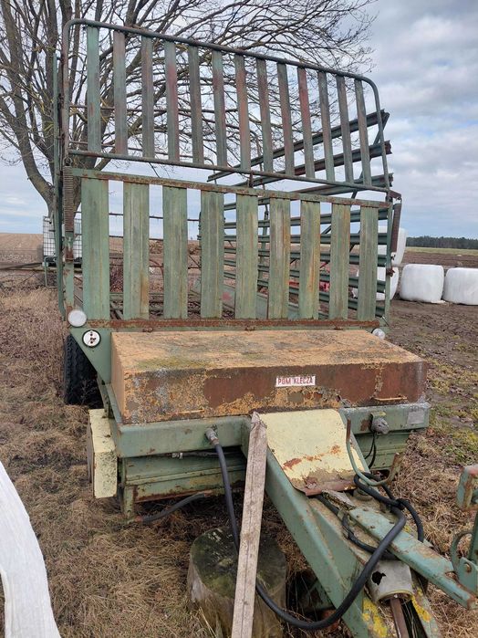 Przyczepa zbierająca