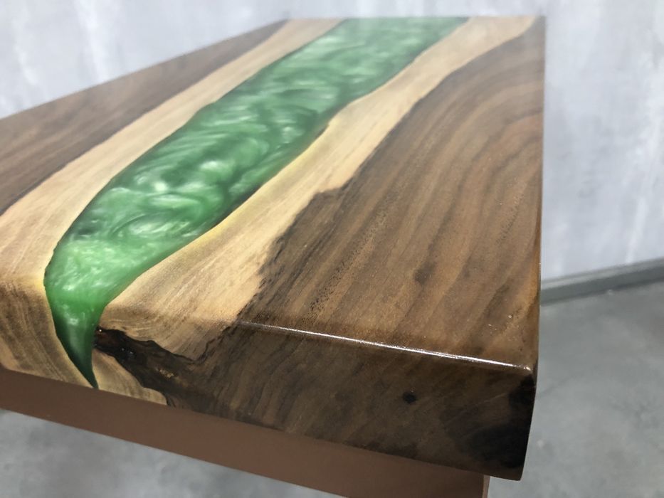 Стіл з єпоксидної смоли. Тумба. Шкаф. Комод. Меблі під замовлення. Лоф