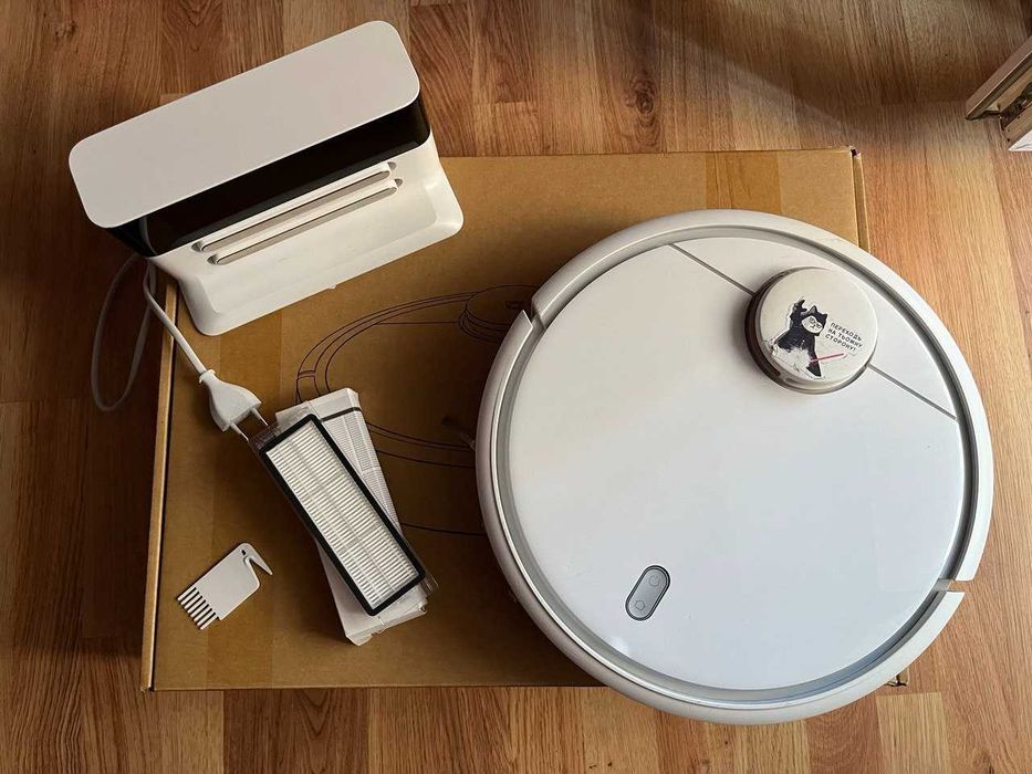 Продам робот пилосос Mi Robot Vacuum SDJQR02RR