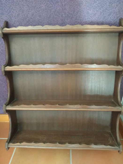 Estante pequena antiga