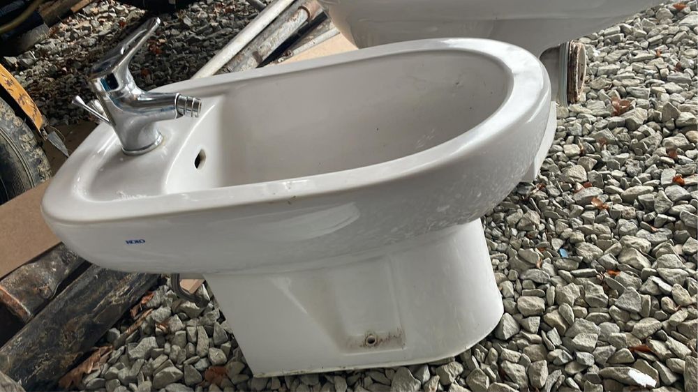 Bidet z baterią na sprzedaż