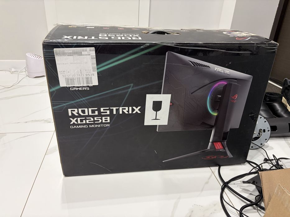 Asus ROG Strix XG258Q монітор
