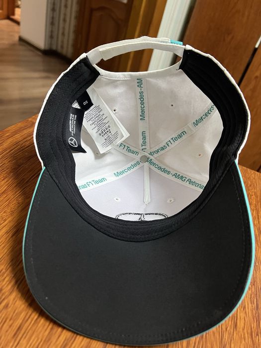 Кепка Mercedes-AMG F1 Petronas Formula One Team біла