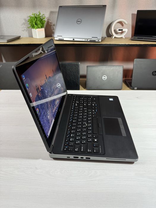 Ноутбук  Dell Precision 7520/i7-7820HQ/8 Gb/SSD 128 Gb/Intel HD Graphics 630