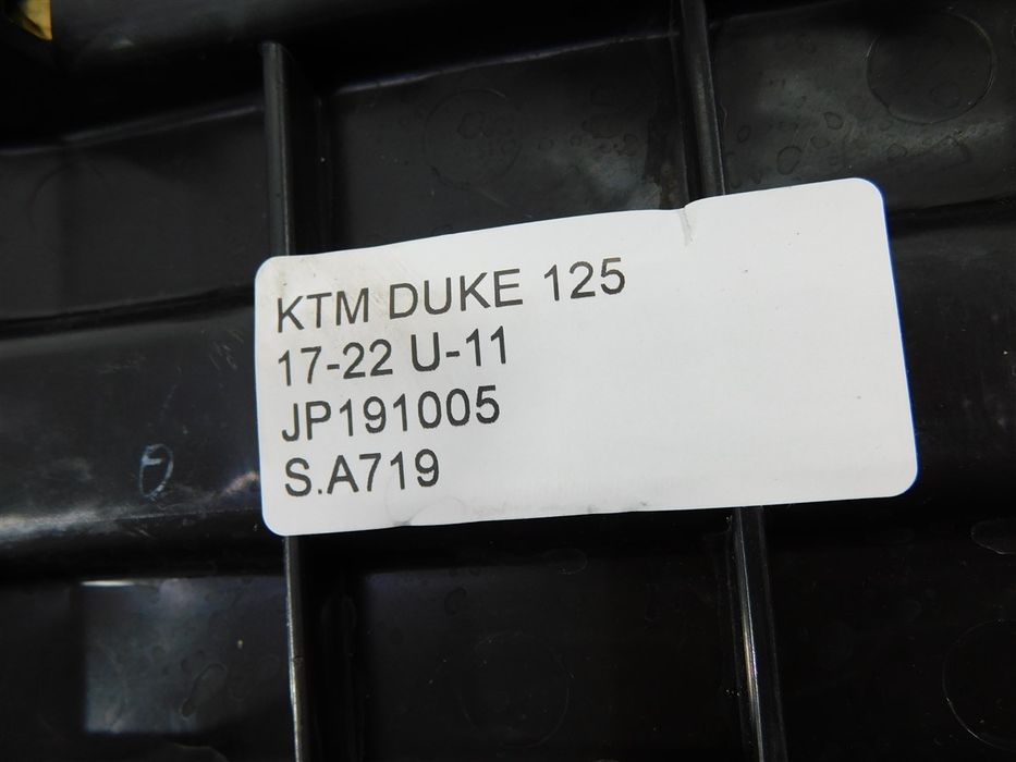 SIEDZENIE KANAPA FOTEL KTM DUKE 125 17-22 U-11 JP191005