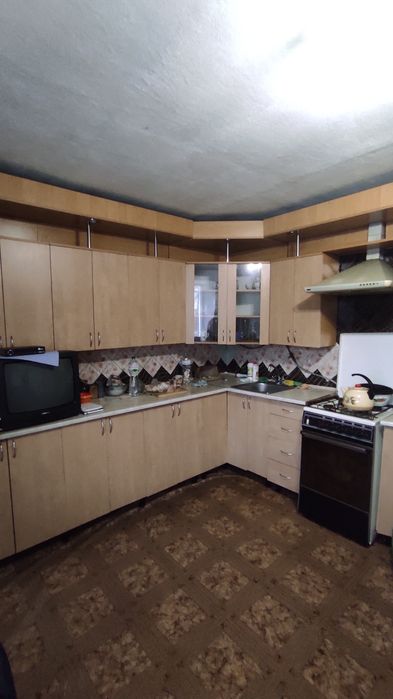 Добротный  большой дом Верхнеднепровс