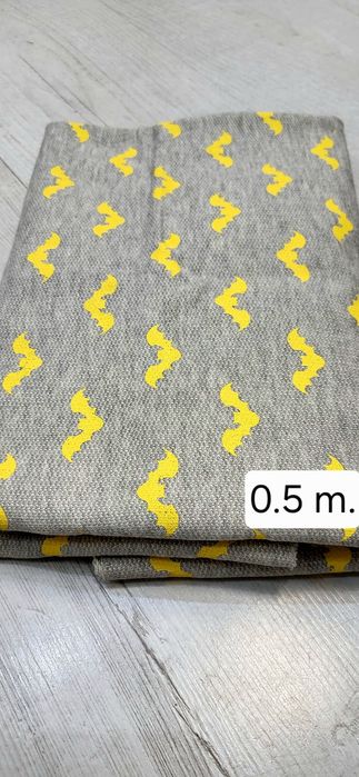 Materiał, nietoperze, batman. 0.5 m.