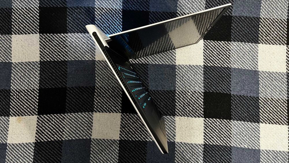 Alienware x15 R1 (i7-11800H, RTX3070 8GB, 16GB RAM, 512GB SDD M2)