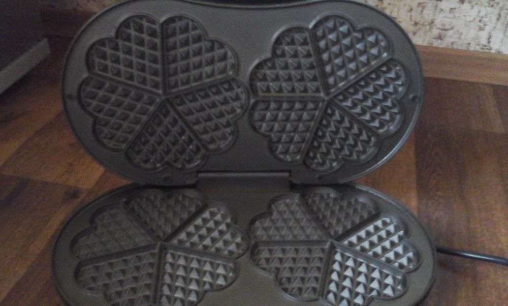 Вафельница  двойная.