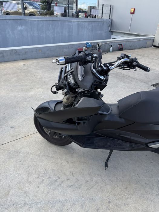 Vendo pcx 2024 acidentada 14mil km