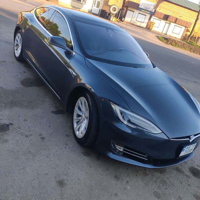 Продам Tesla model s 2018 100d