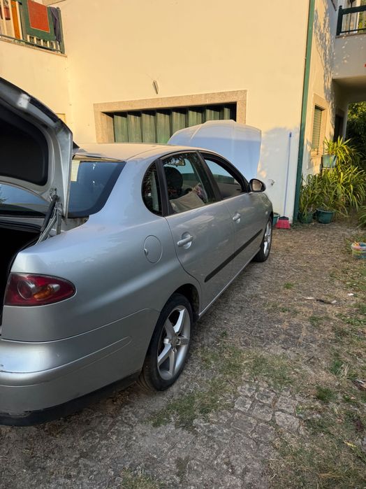 SEAT Córdoba 1.4 TDI 80cv – 2006 – Económico