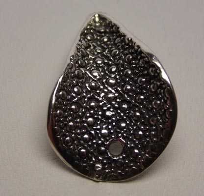 Srebrna zawieszka wywinięta łezka z dziurką