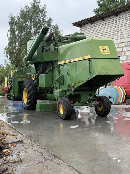 Комбайн John Deere 925