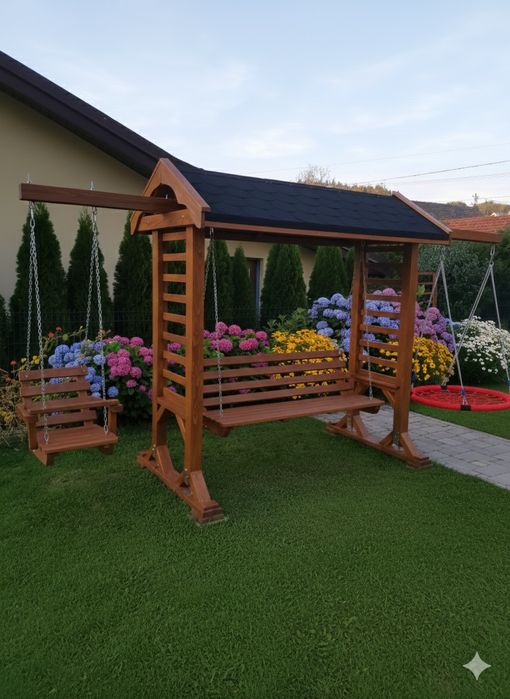 Huśtawka z daszkiem