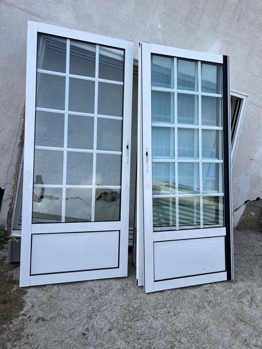 Janelas em aluminio em bom estado