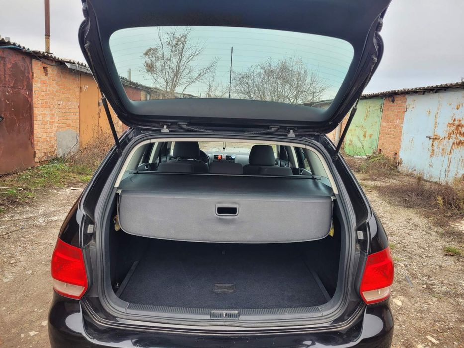 Автомобіль Volkswagen Golf