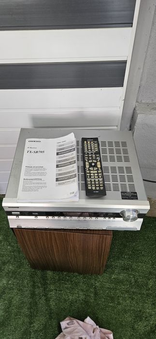 Onkyo TX-SR 705 amplituner