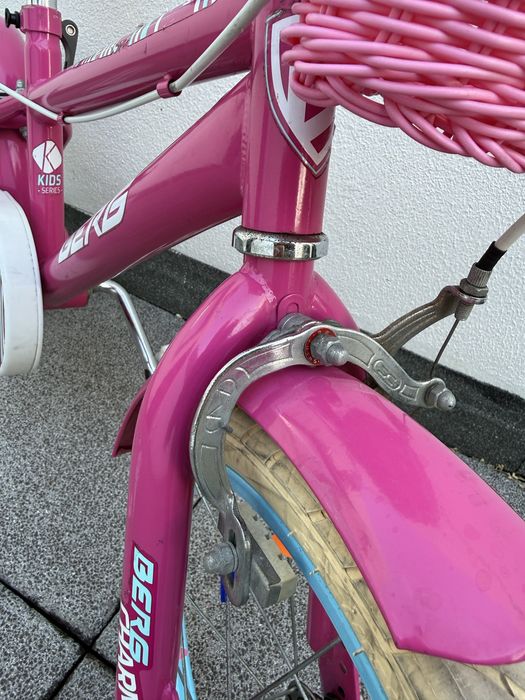 Bicicleta criança Berg Charm 161 + capacete + rodas laterais
